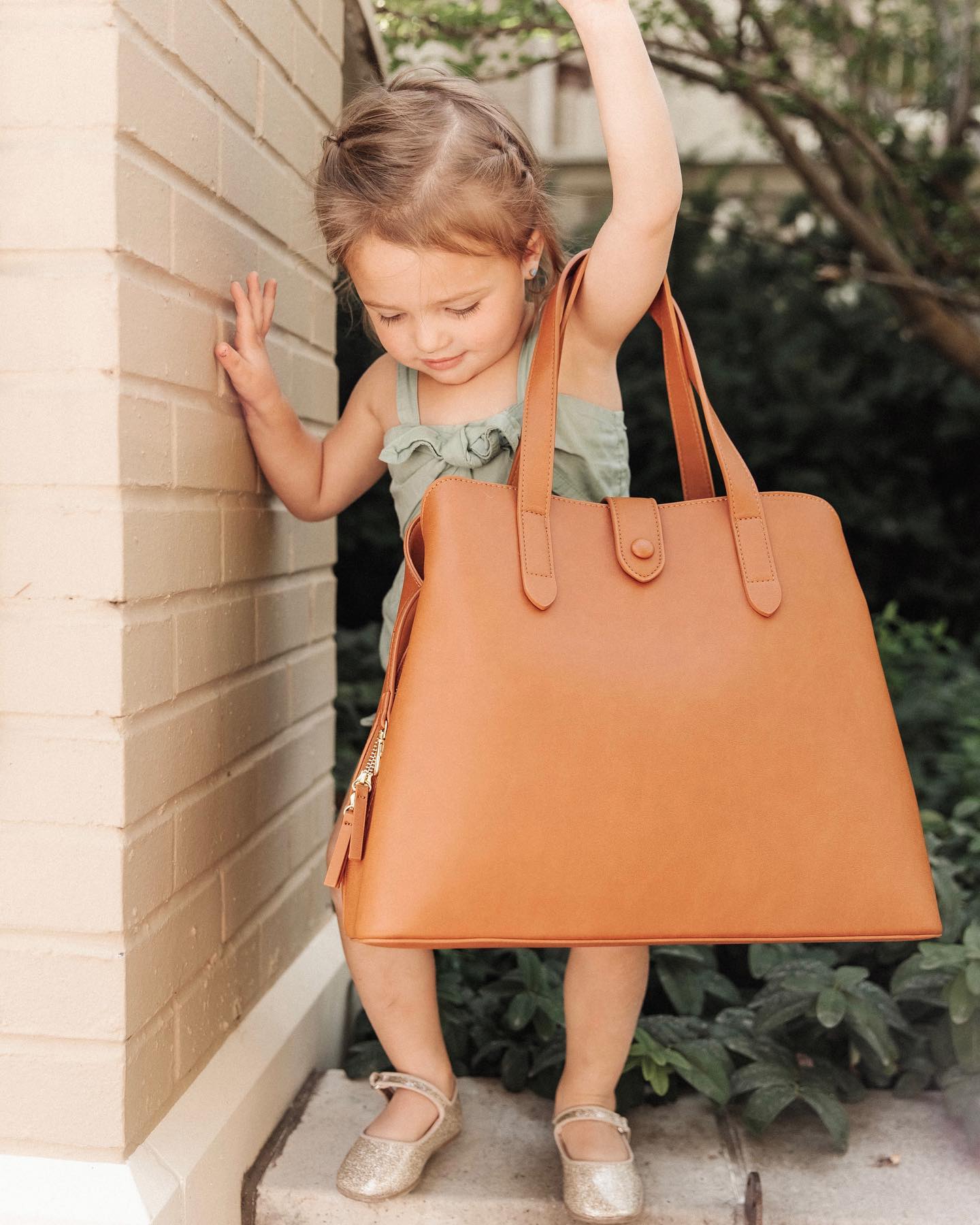 Fawn Design Bag Review 2023 Is it Worth the Hype?